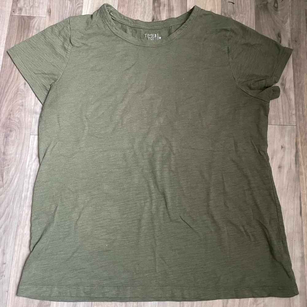 Time and Tru Green Short Sleeve